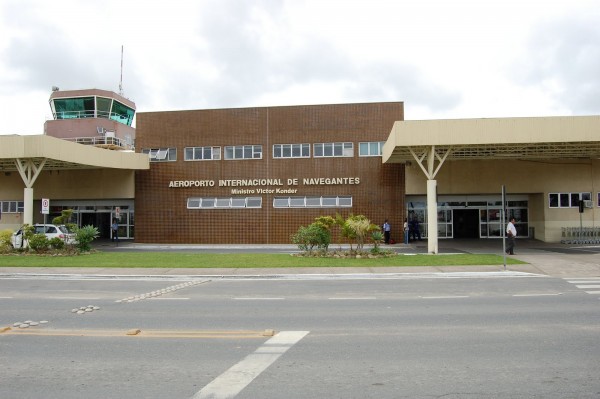 BOMBEIROS CIVIS DO AEROPORTO INTERNACIONAL DE NAVEGANTES MUDAM DE EMPRESA